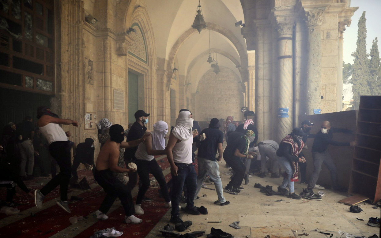 Spianata delle moschee violata, razzi su Gerusalemme, bombe su Gaza, 20 palestinesi uccisi