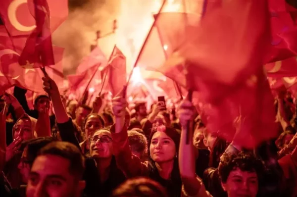 L’opposizione turca ha vinto a Istanbul e Ankara, l’impero Erdogan traballa